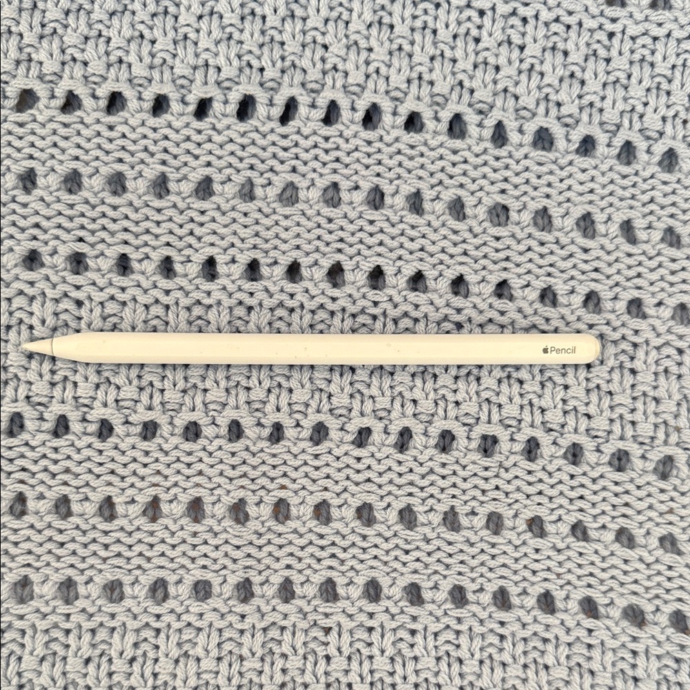 Apple Pencil in Sleek White